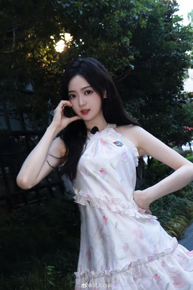 王者荣耀kpl女主播?王者荣耀kpl女主播事件?-第5张图片-王者荣耀资讯站_攻略_背景故事_玩法 王者荣耀kpl女主播?王者荣耀kpl女主播事件?-第5张图片-王者荣耀资讯站_攻略_背景故事_玩法